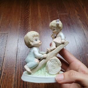 VTG HOMCO PORCELAIN "YOUNG BOY & GIRL PLAYING ON SEE-SAW 4 3/4" FIGURINE" 1406